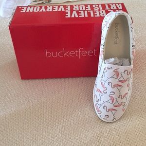 Bucket feet flamingo  shoe